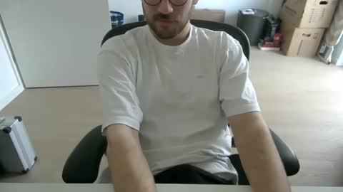 Call me bitch online show from 6, 3, 2026