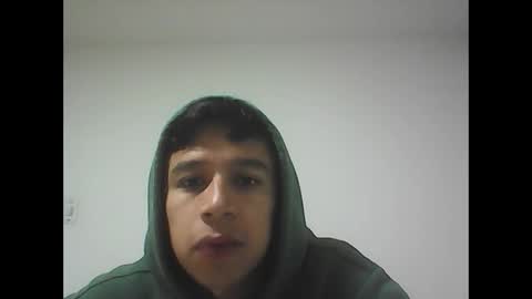 Snapshot of fabiar11 chatting on 12, 10, 2025 R online show from 12, 10, 2025