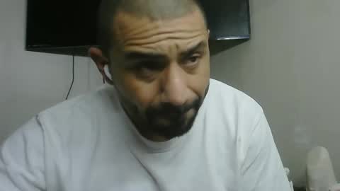 Snapshot of faded805 chatting on 5, 2, 2025 Mark online show from 5, 2, 2025