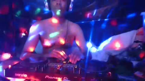 fadeyisteven32 online show from 4, 7, 2026