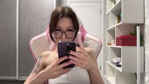 Bloom  online show from 18, 12, 2025