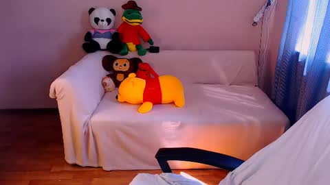 Elli  online show from 8, 7, 2026