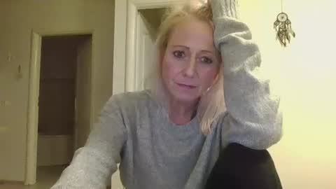 Snapshot of fairy_nightmare chatting on 6, 11, 2025 Fairy NightMary online show from 6, 11, 2025