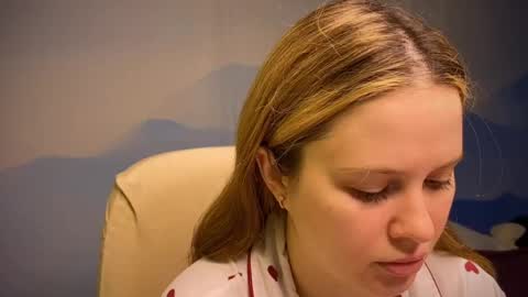 Snapshot of fairyilona chatting on 2, 11, 2025 Ilona online show from 2, 11, 2025