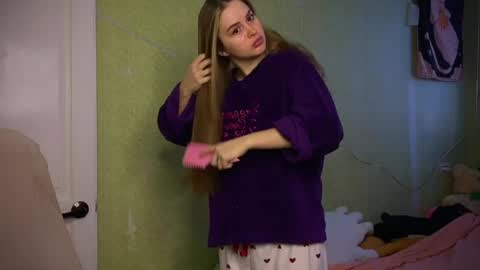 Snapshot of fairyilona chatting on 16, 4, 2026 Ilona online show from 16, 4, 2026