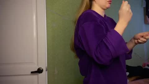 Snapshot of fairyilona chatting on 19, 4, 2026 Ilona online show from 19, 4, 2026