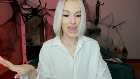 Lana online show from 26, 10, 2025