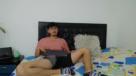 Snapshot of fallgays chatting on 6, 2, 2026 FallGays online show from 6, 2, 2026