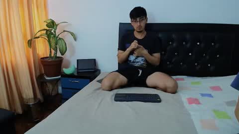 Snapshot of fallgays chatting on 3, 3, 2026 FallGays online show from 3, 3, 2026