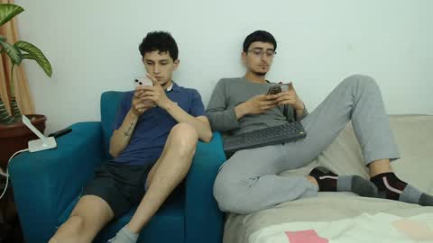 FallGays online show from 30, 4, 2026