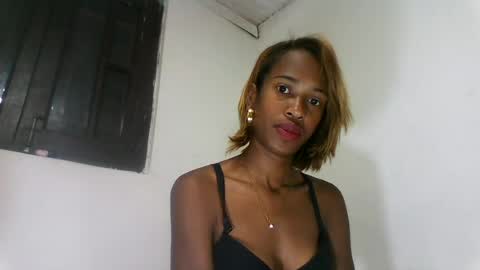 Snapshot of fallinah01 chatting on 21, 7, 2026 fallinah01 online show from 21, 7, 2026