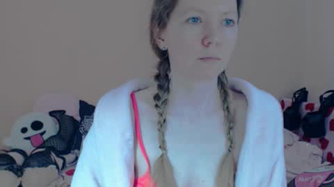 Snapshot of fanatka chatting on 8, 3, 2026 BUNNYGal online show from 8, 3, 2026