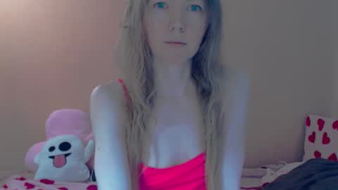 Snapshot of fanatka chatting on 10, 3, 2026 BUNNYGal online show from 10, 3, 2026