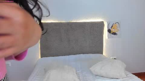 Snapshot of fantastic_asians2 chatting on 1, 7, 2026 Ale online show from 1, 7, 2026