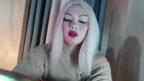 DANIELLA - DONT FORGET TO GIVE ME A THUMBSU UP online show from 21, 4, 2026