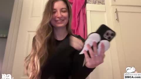 Snapshot of fantasyella chatting on 9, 1, 2026 Ella online show from 9, 1, 2026