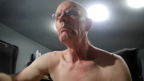 Snapshot of fantasyresort chatting on 9, 9, 2025 fantasyresort online show from 9, 9, 2025