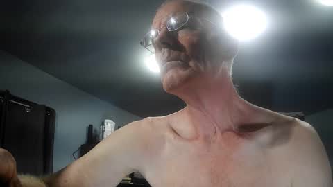 Snapshot of fantasyresort chatting on 2, 10, 2025 fantasyresort online show from 2, 10, 2025