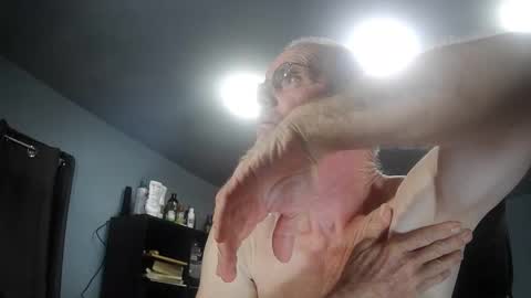 Snapshot of fantasyresort chatting on 7, 10, 2025 fantasyresort online show from 7, 10, 2025