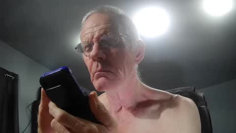 Snapshot of fantasyresort chatting on 3, 11, 2025 fantasyresort online show from 3, 11, 2025