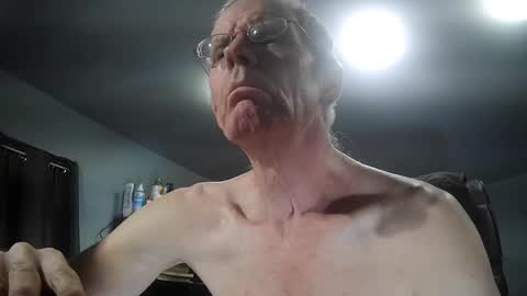 Snapshot of fantasyresort chatting on 2, 12, 2025 fantasyresort online show from 2, 12, 2025