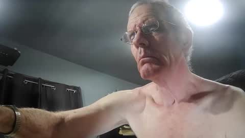 Snapshot of fantasyresort chatting on 15, 12, 2025 fantasyresort online show from 15, 12, 2025