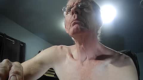 Snapshot of fantasyresort chatting on 21, 12, 2025 fantasyresort online show from 21, 12, 2025