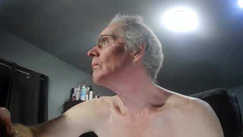 Snapshot of fantasyresort chatting on 6, 1, 2026 fantasyresort online show from 6, 1, 2026