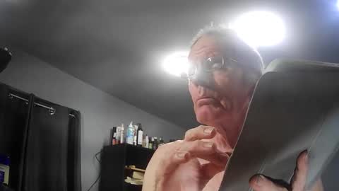 Snapshot of fantasyresort chatting on 8, 1, 2026 fantasyresort online show from 8, 1, 2026