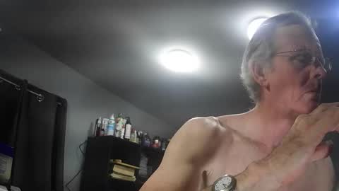 Snapshot of fantasyresort chatting on 3, 2, 2026 fantasyresort online show from 3, 2, 2026