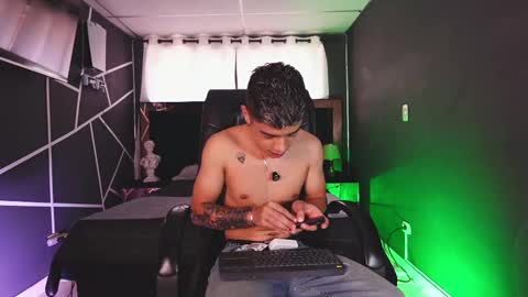 Snapshot of farid_jake_ chatting on 4, 1, 2025 farid_jake_ online show from 4, 1, 2025