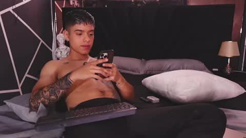 Snapshot of farid_jake_ chatting on 6, 1, 2025 farid_jake_ online show from 6, 1, 2025