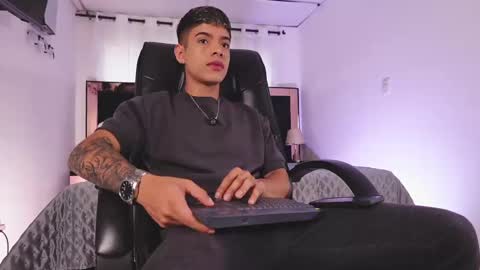 Snapshot of farid_jake_ chatting on 18, 2, 2025 farid_jake_ online show from 18, 2, 2025