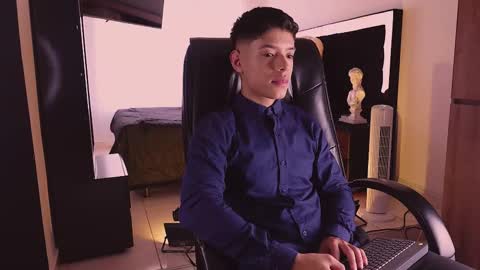 Snapshot of farid_jake_ chatting on 2, 10, 2025 farid_jake_ online show from 2, 10, 2025