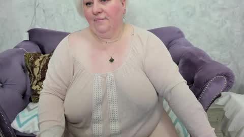 fashiona online show from 1, 3, 2025