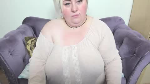 fashiona online show from 28, 10, 2025