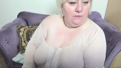 fashiona online show from 1, 11, 2025