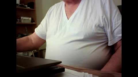 Snapshot of fatbellyitalian chatting on 29, 9, 2025 fatbellyitalian online show from 29, 9, 2025