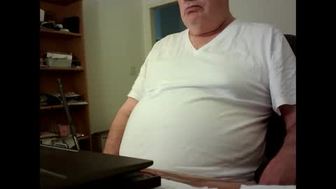 Snapshot of fatbellyitalian chatting on 2, 10, 2025 fatbellyitalian online show from 2, 10, 2025