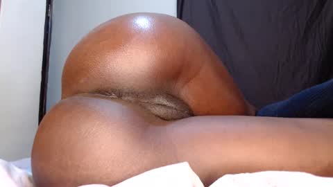 Snapshot of fatpussy_ebony_girl chatting on 5, 3, 2026 lexie online show from 5, 3, 2026
