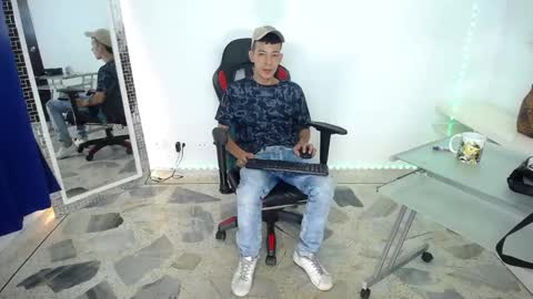 Favel Gomez online show from 21, 12, 2024