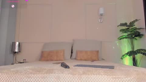 Snapshot of fay_miller2 chatting on 2, 10, 2025 welcome to my world  online show from 2, 10, 2025