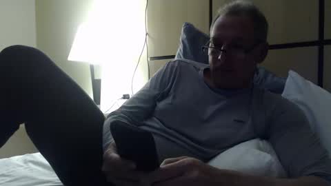 Snapshot of fdguy44 chatting on 8, 5, 2026 K online show from 8, 5, 2026