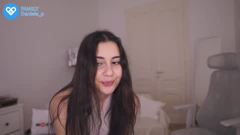 Snapshot of feel_our_vibe chatting on 20, 12, 2024 Daniela online show from 20, 12, 2024