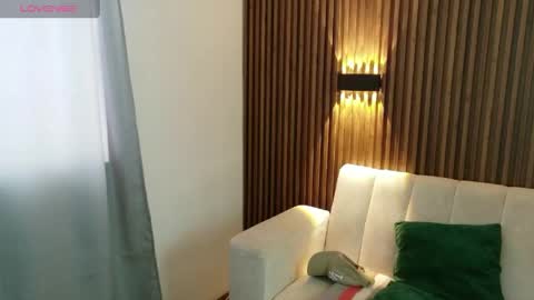 Feelena online show from 29, 5, 2026