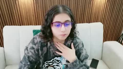 Feelena online show from 1, 6, 2026