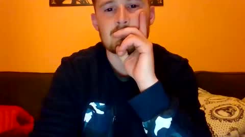 Yung English Man online show from 3, 5, 2026