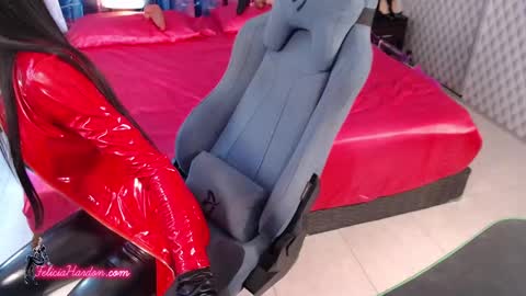 Felicia Hardon online show from 5, 3, 2025