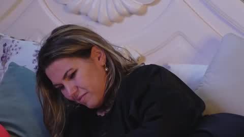 FeliciaKrige online show from 16, 2, 2025