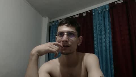 Snapshot of felipe227 chatting on 10, 3, 2025 jhonatan felipe online show from 10, 3, 2025